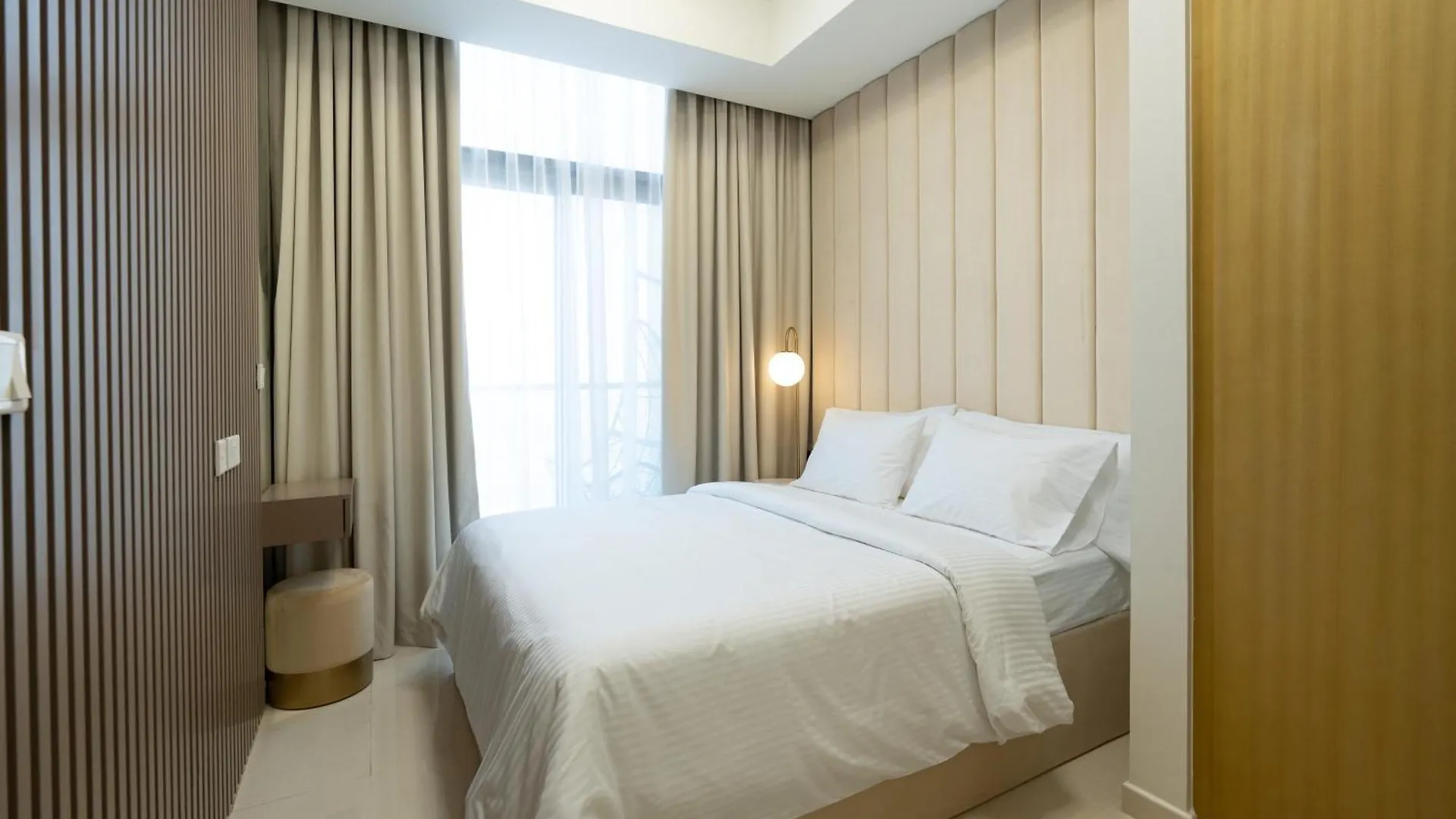Apartment Keyrock Living - Elegant 2Br Escape With Mesmerizing City Views Dubai