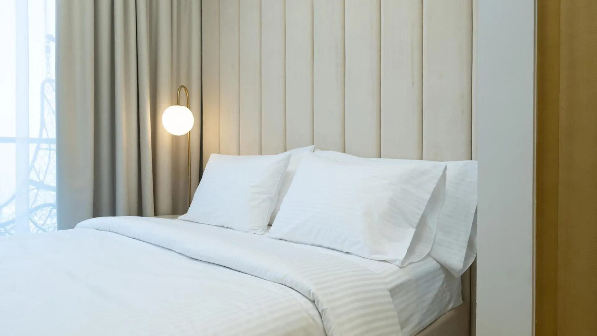 Keyrock Living - Elegant 2Br Escape With Mesmerizing City Views Dubai Apartment